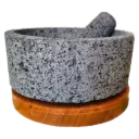Molcajete de Piedra Volcánica de  8 Pulgadas Yohual con Base de Cedro
